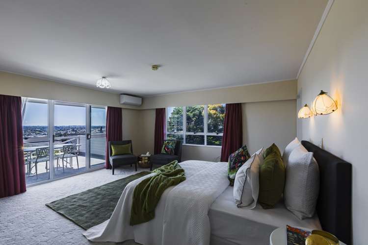 81 Churchill Drive Taradale_17