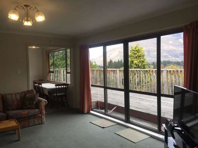 80 Hallenstein Street Queenstown_4