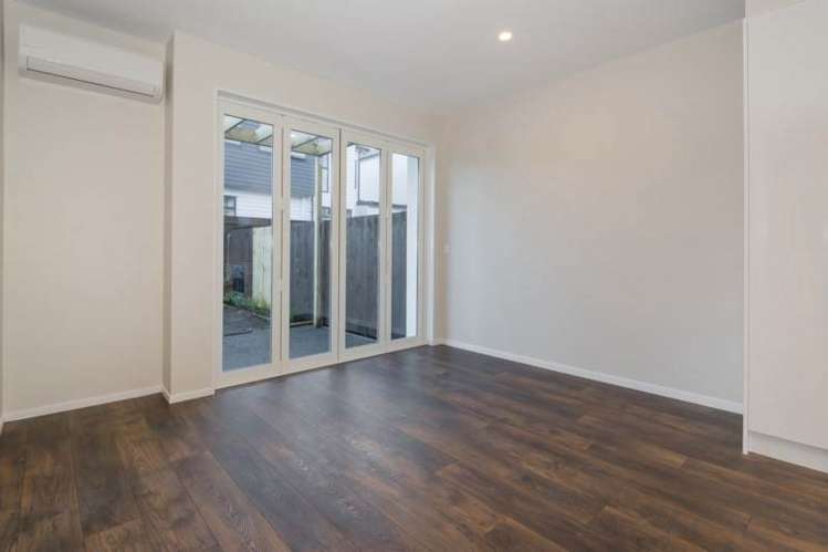 1 Sunview Street Silverdale_11