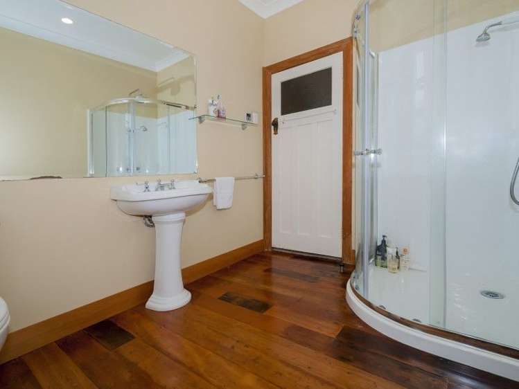 39 Penrose Street Woburn_14