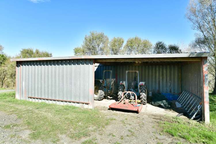 323 Kahikatea Flat Road Waitoki_31