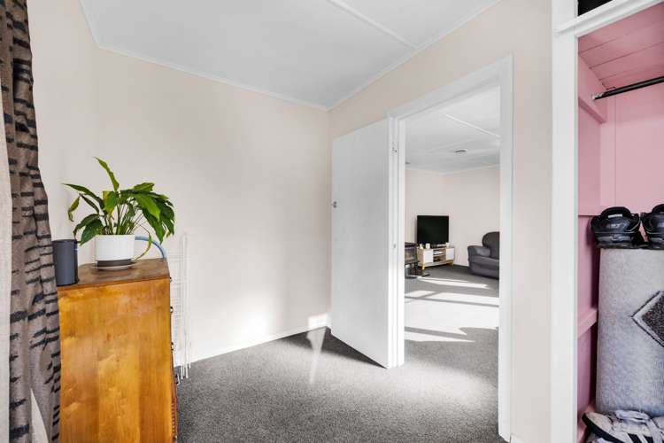 16 Riemenschneider Street Manaia_14