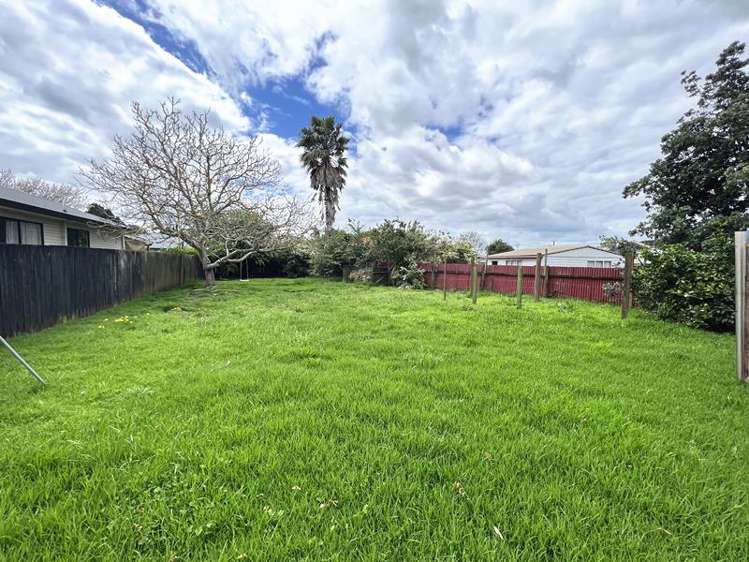 62 Sutton Crescent Papakura_4