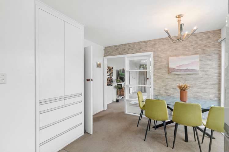 35 Montclare Avenue_5