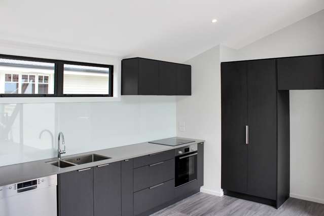 Stylish Near New Three Bedroom Townhouse