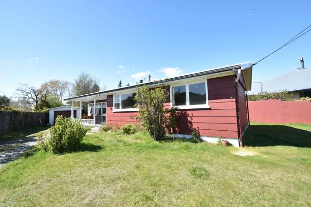 Charming Twizel Home on Maryburn Road