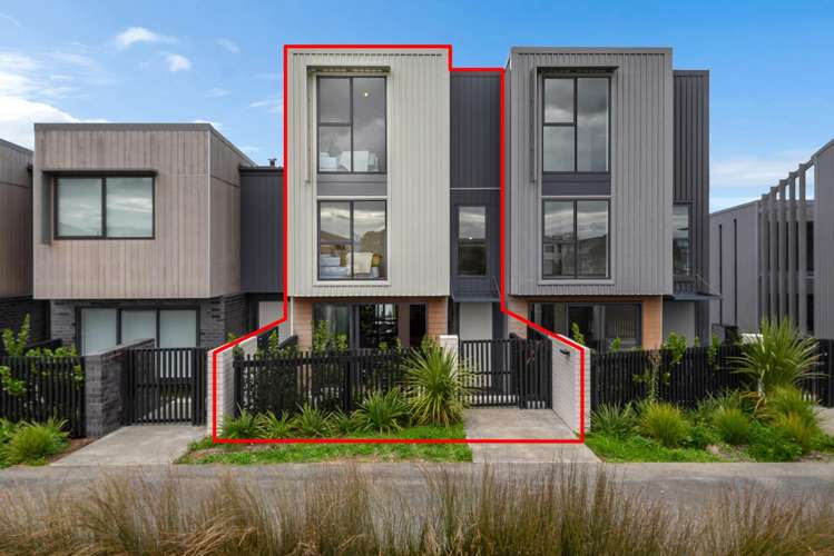 69 Bearing Parade Long Bay_16