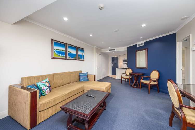 9-17 Byron Avenue_5