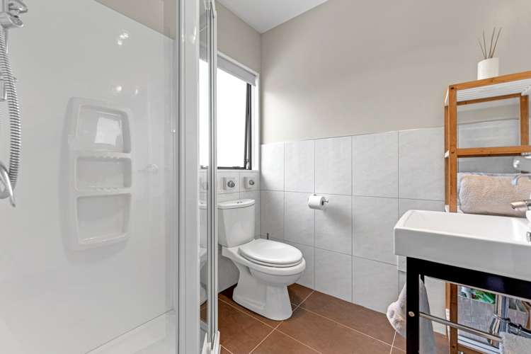 37 Waltham Street Henderson_17