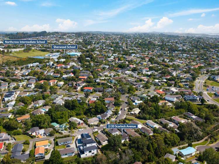 2/20 Scarlock Avenue Browns Bay_16