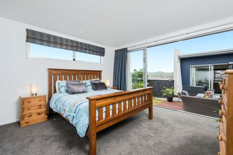 7 Crater Close Pyes Pa_12