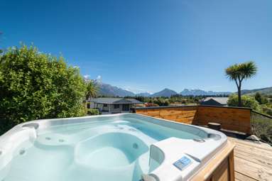 19 Invincible Drive_1