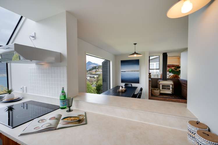 67 Wynyard Crescent Fernhill/Sunshine Bay_3