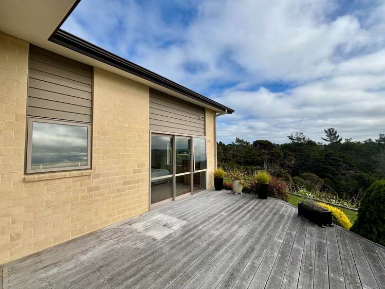 9 Woodridge Drive Stanmore Bay_16