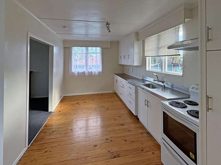 228 Balmoral Drive 11139_2