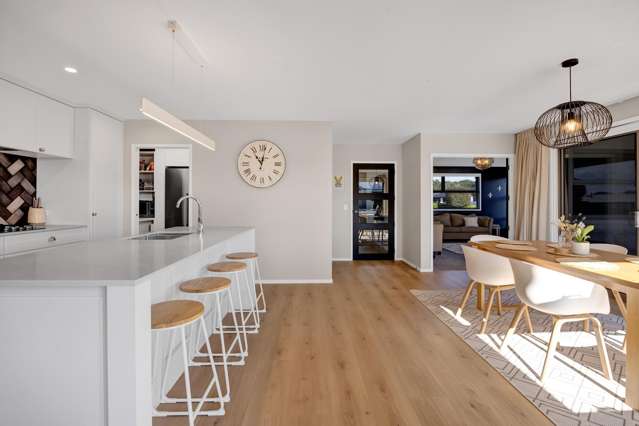 52 Links Drive Waiwhakaiho_2