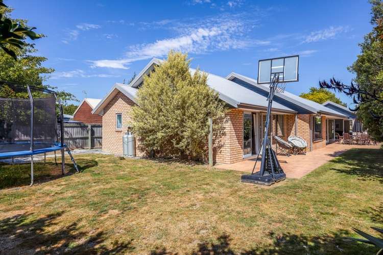 6 James Drive Woodend_14