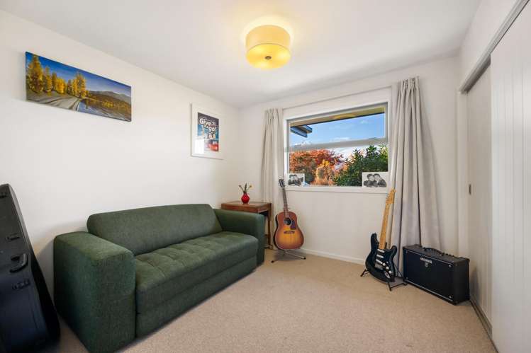 11 Hikuwai Drive Albert Town_10