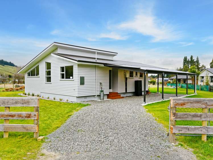 24 Fitzgerald Street Whitecliffs_1