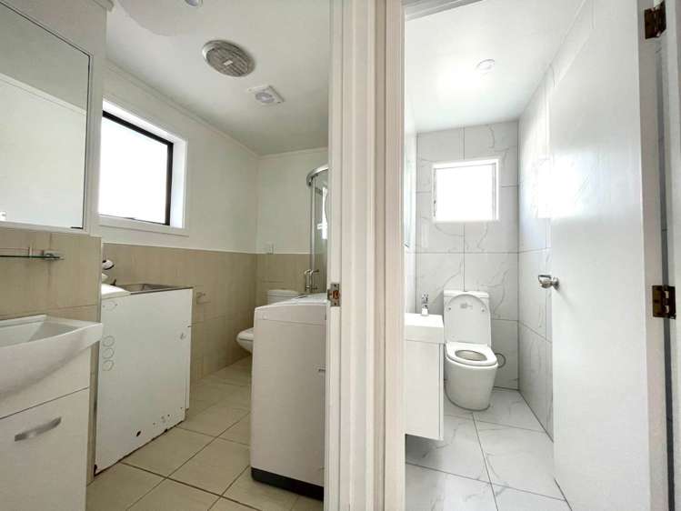 13 Reid Road New Lynn_12