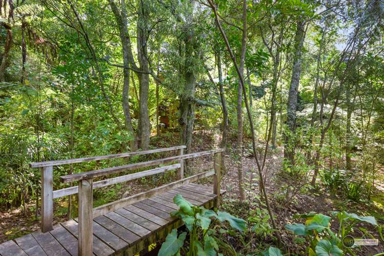 2 Lady Bell Grove Lowry Bay_19