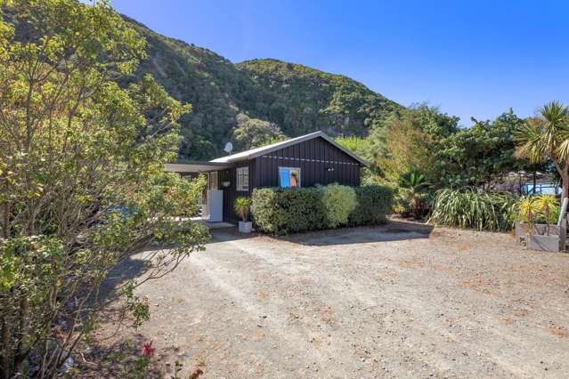 Enjoy beach life in Rarangi