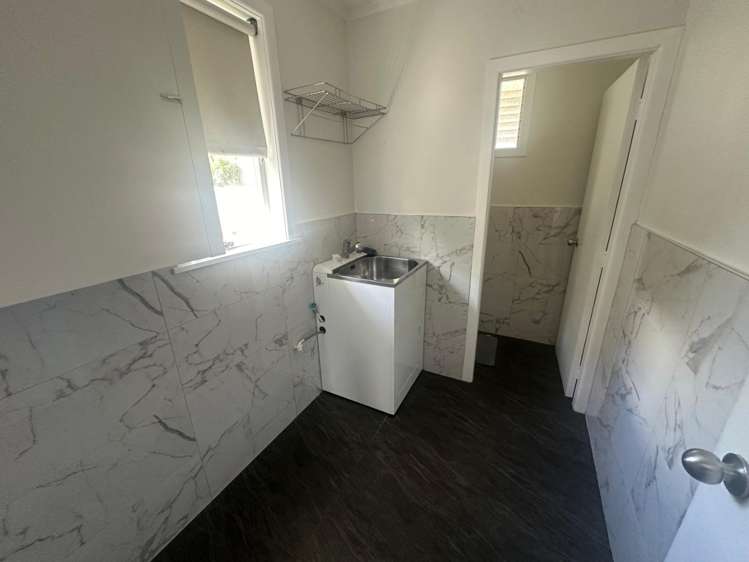 8 Celsmere Lane Te Atatu Peninsula_22