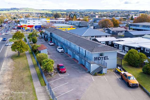 6 and 14/102 Tamamutu Street Central_2