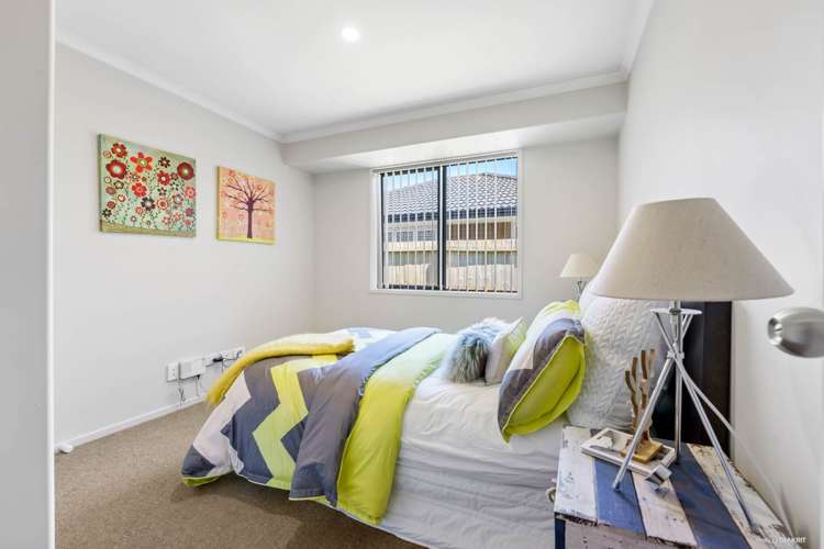 37 Sunningdale Street Wattle Downs_15