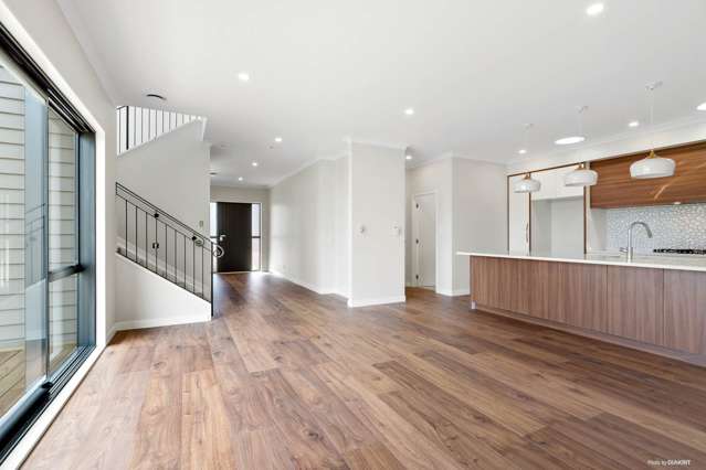 24 Newport Place Forrest Hill_2