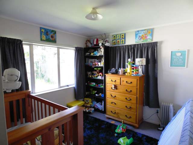 27a Essex Street Te Atatu South_4