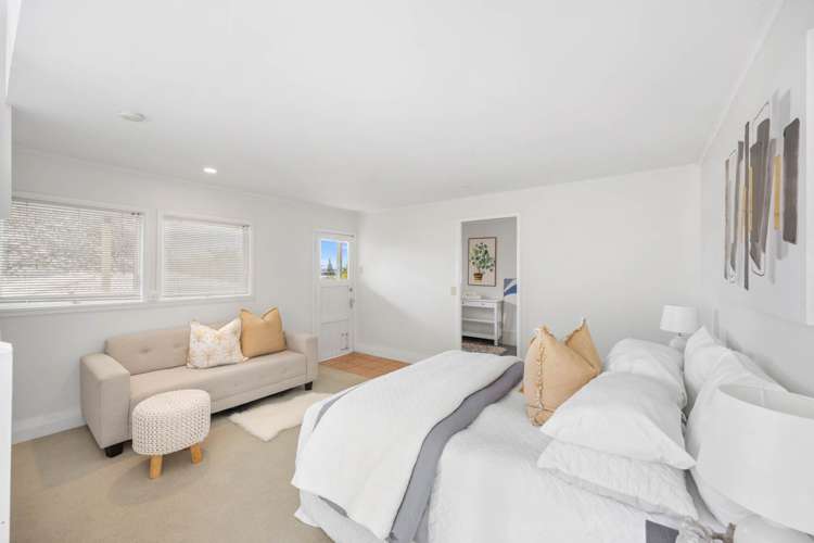 1/60 Chivalry Road Glenfield_11