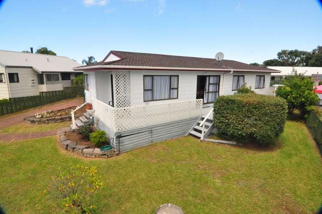 126 Charleston Avenue Whangamata_4