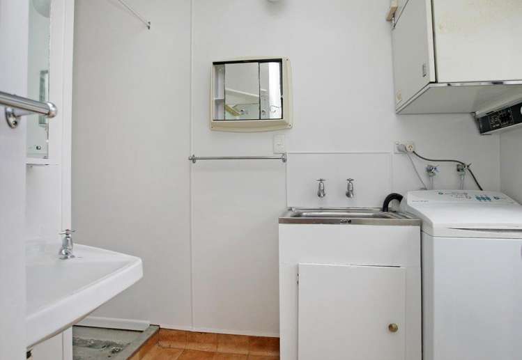 6 Trent Street Island Bay_9