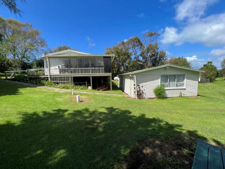 730 Whangaruru North Road Oakura Coast_17