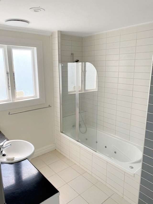12 Golf Road 1154_3