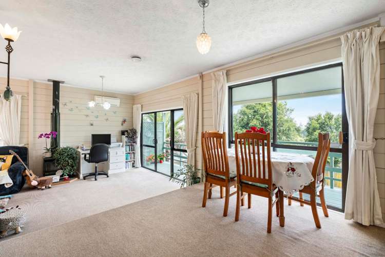 2/106 Bradbury Road Botany Downs_5