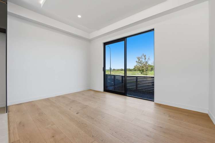 Unit 5/89 Otuwairoa Esplanade Papakura_6