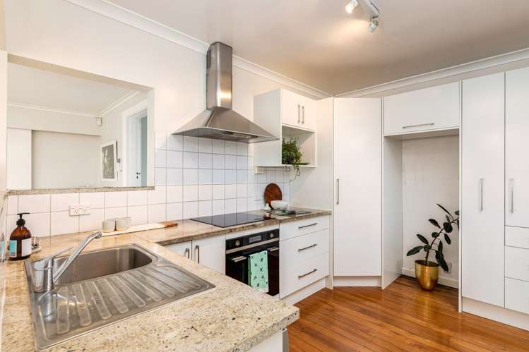 43 Eastglen Road Glen Eden_10