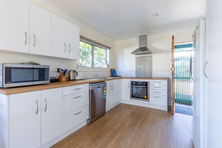 1 Maitland Avenue Stoke_5