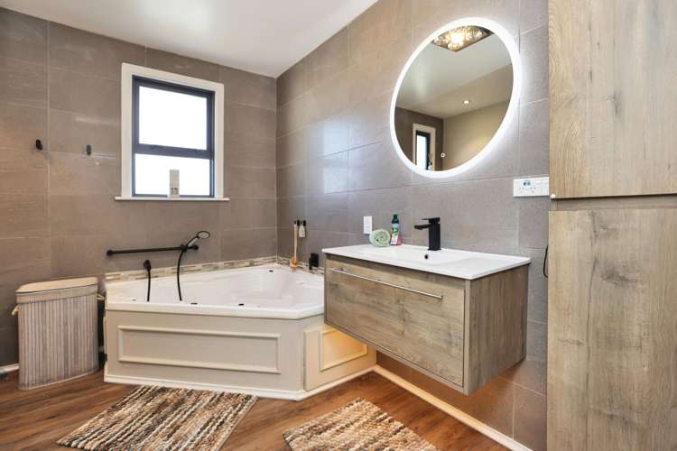 27 Oak Grove Ashburton_24