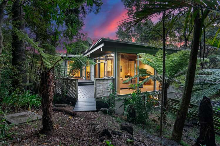 7 Waima Crescent Titirangi_1