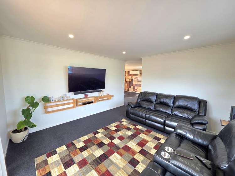 35 Keene Drive 10825_7