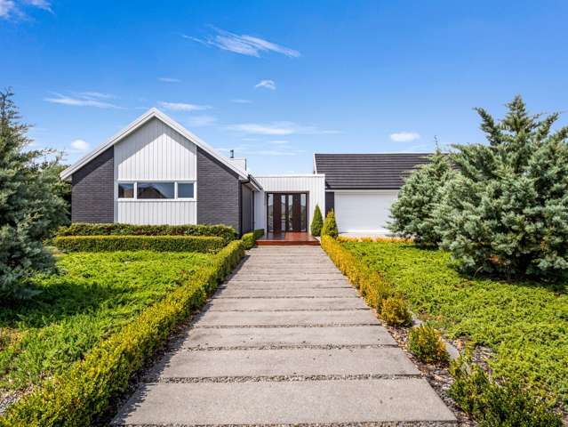 Executive Energy efficient Home in St Kilda