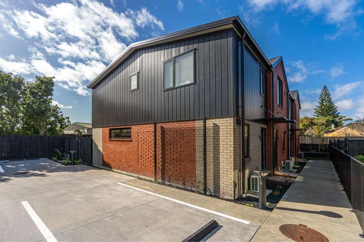 5/7 Boyd Avenue Mangere Bridge_2