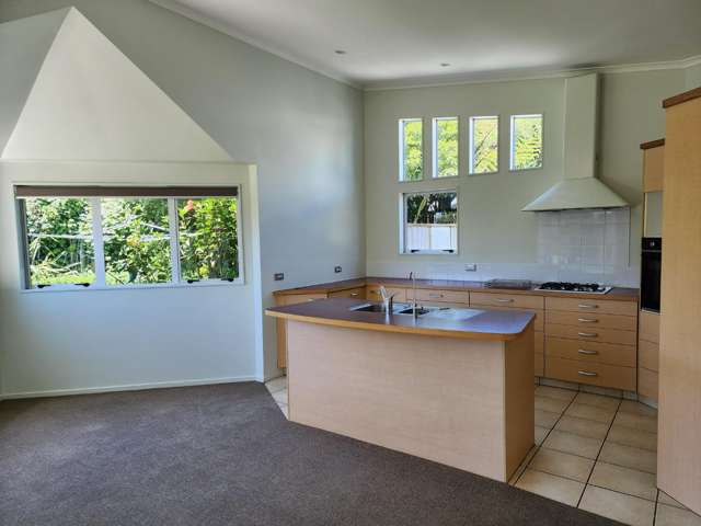 4a Rahui View Oakura_3