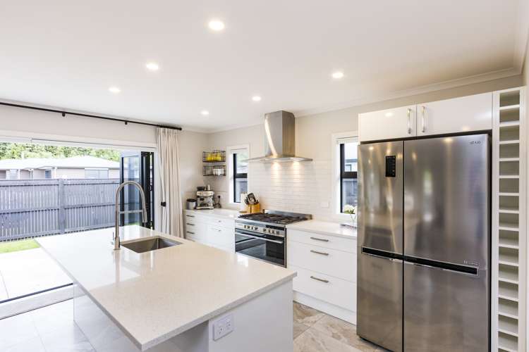 1 Serenity Crescent Kelvin Grove_13