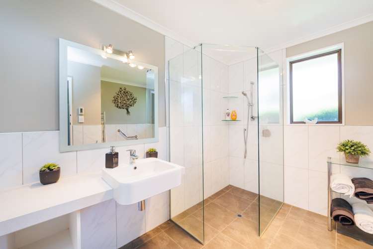 8 Willowbank Crescent Feilding_4