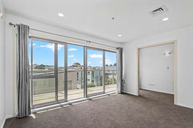 313/4 Wagener Place Mount Albert_4