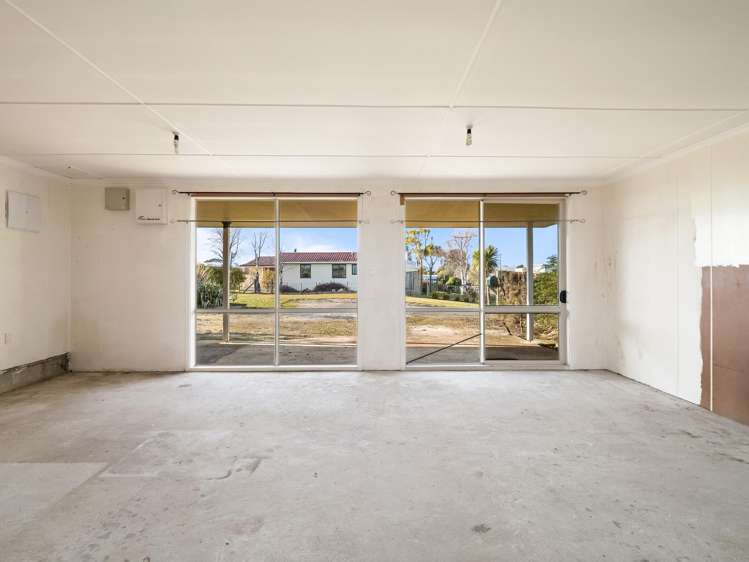 22 Halkirk Street Karitane_18